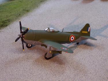 B11E096 P-47D Thunderbolt French First Air Force 148 Scale