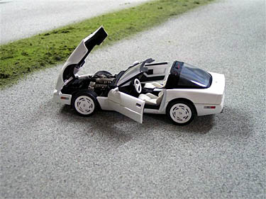 B11TY53 White Corvette 1/24 SCALE - Click Image to Close
