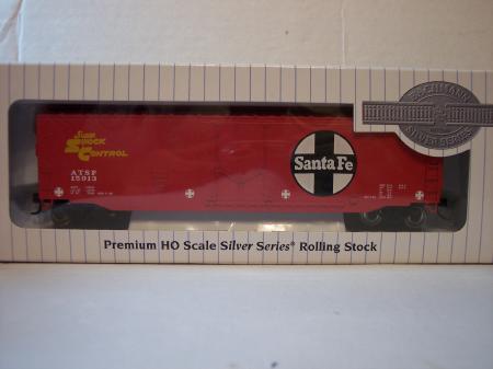 BAC 18002 50 Plug Door Box Cars Santa Fe (Red) HO Scale - Click Image to Close