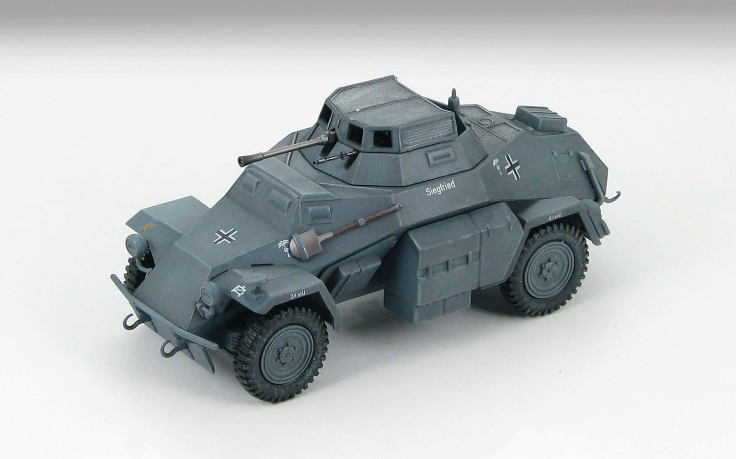 HG1402 Sd.Kfz 222 Leicther 148 Scale - Click Image to Close