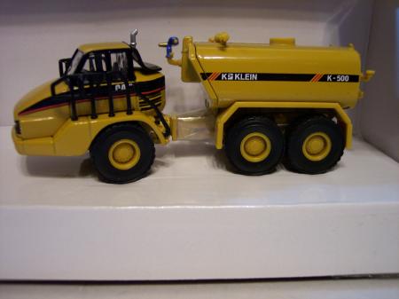 NOR55141 Cat 730 Articulated Truck w Klein Water Tank 187 Scale - Click Image to Close