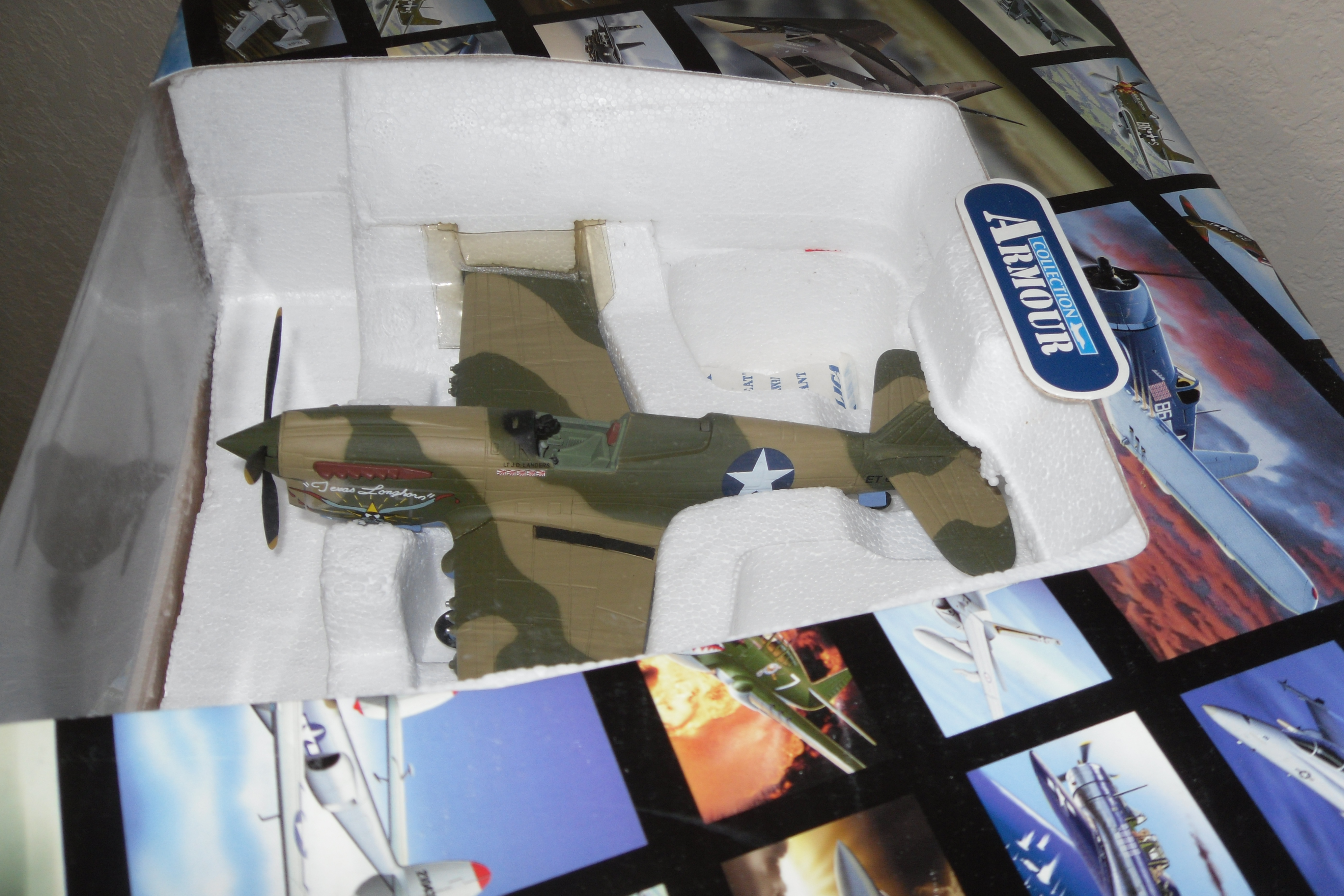 B11B622 P-40 WARHAWK "TEXAS LONGHORN " 148 SCALE - Click Image to Close