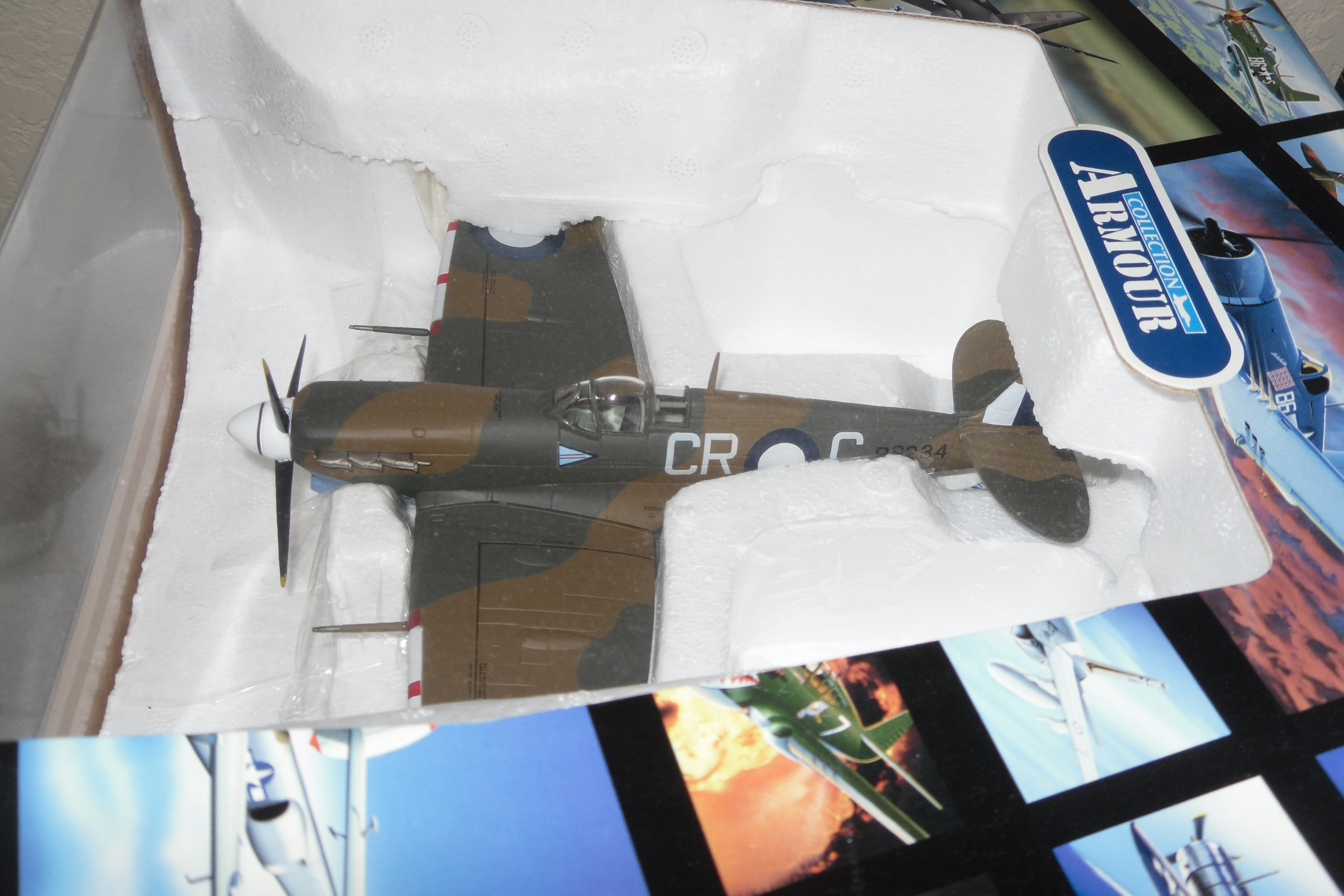 B11B566 Spitfire Royal Australian Air Force Trop 148 SCALE - Click Image to Close