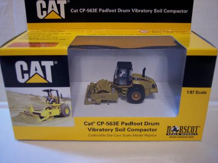 NOR55156 Cat Pad foot Drum Vibratory Soil Compactor 187 Scale - Click Image to Close
