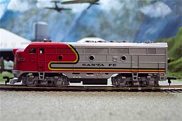 MP6800SF - HO Scale, F2 LOCO, Santa Fe 8 Wheel Drive Pick Up,