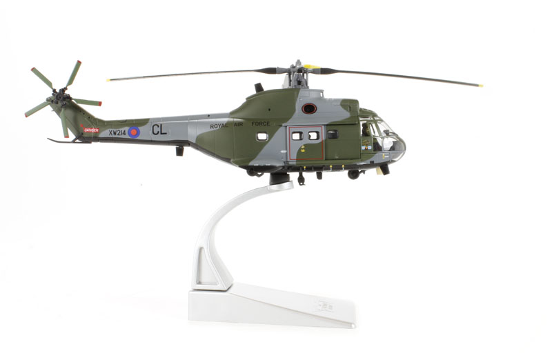 AA27002 Westland Puma HC.1 NO.33 SQN. 172 SCALE