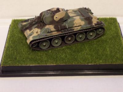 DRW60149 T-34/76 Mod,1940 Camo 172 Scale