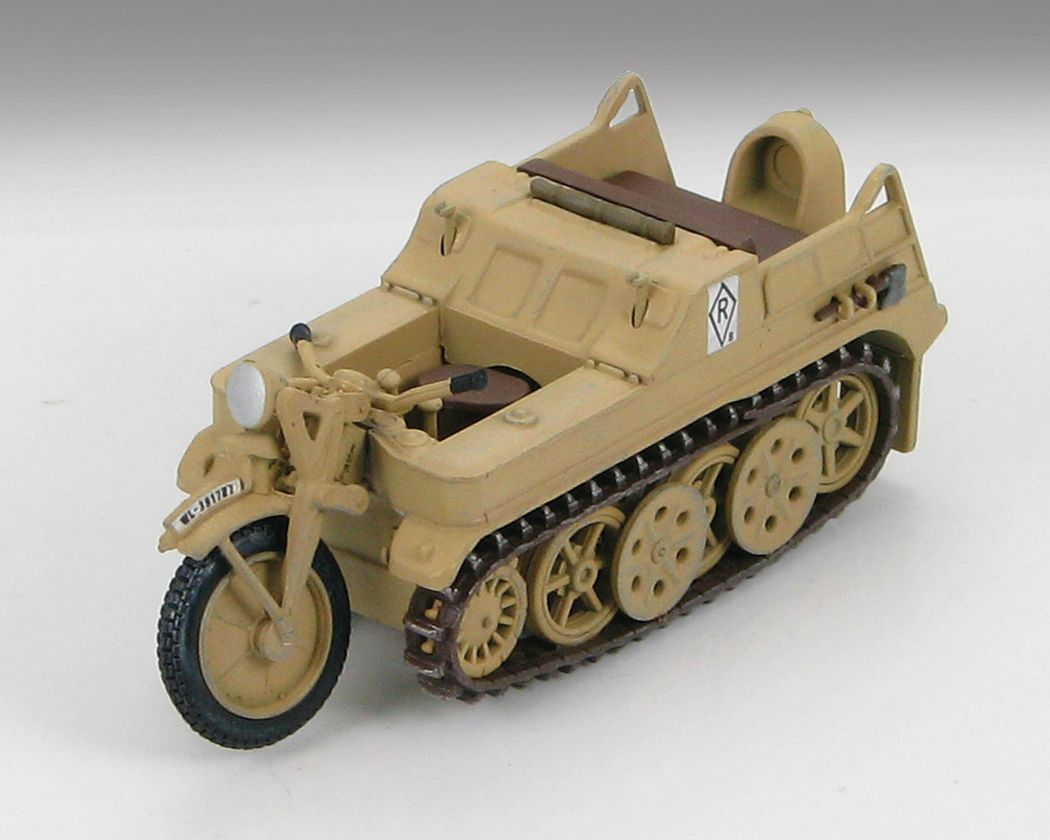 HG1702 Sd. KFz 2 Klienes Kettenkraftrad 148 Scale