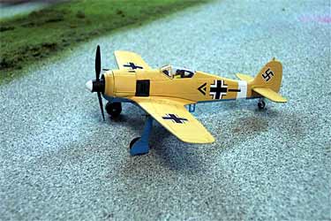 AA34304 FW 190A-4 Gruppen-Kommandeur II./JG 2 172 Scale